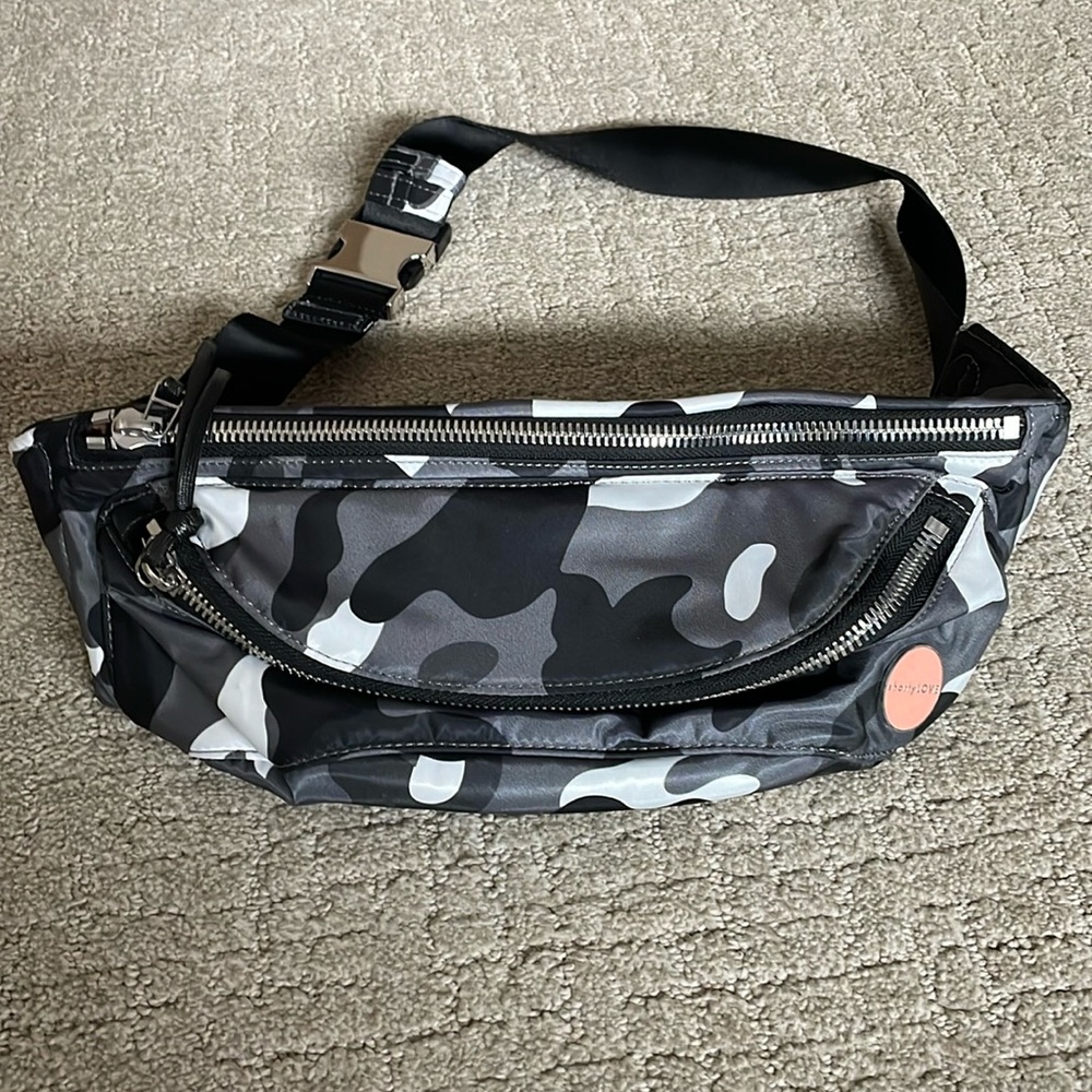 Shortylove Arcade crossbody belt bag